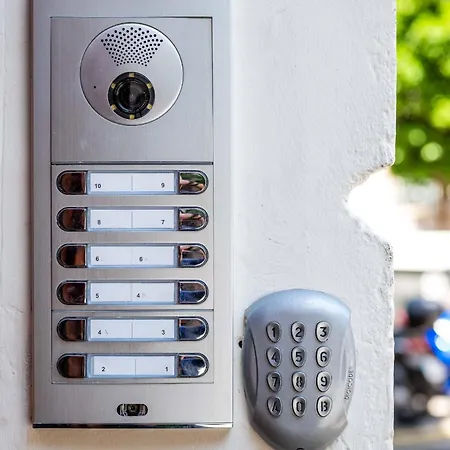 Charming And Comfortable With Inviting Atmosphere アパート バレンシア